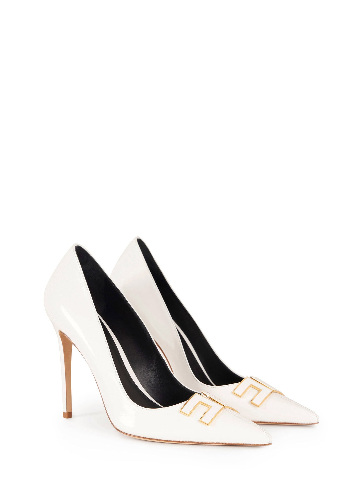 Leather pump with logo detail