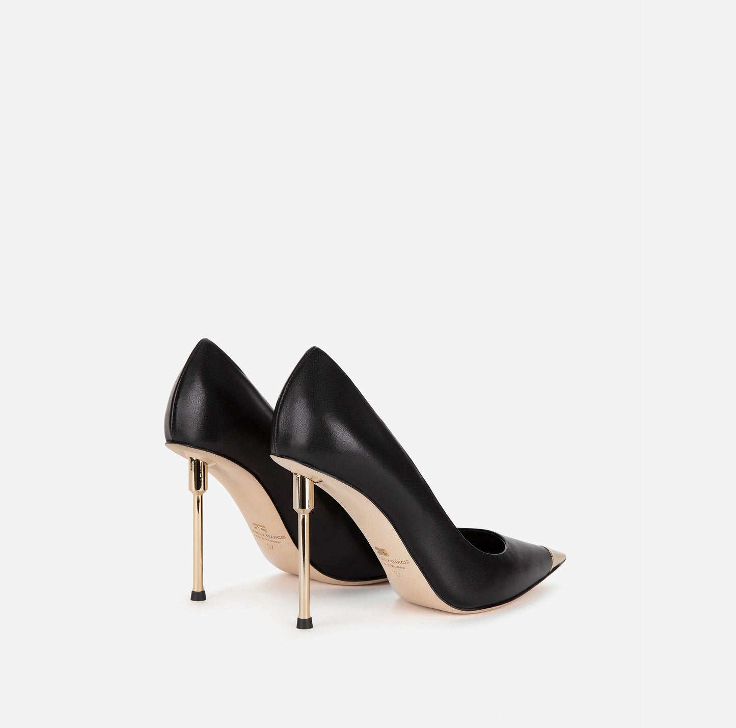 Pumps on sculpture heel