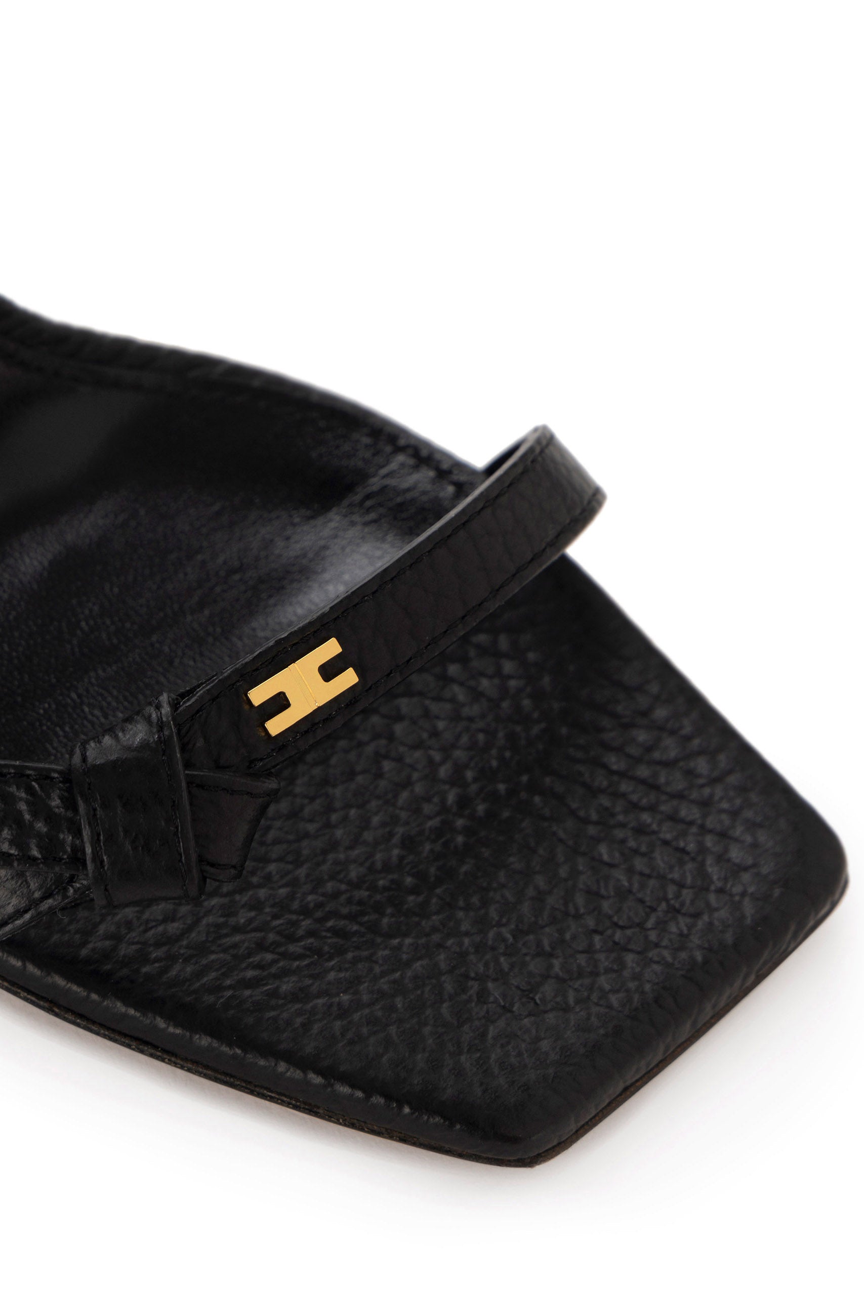 Tumbled leather sandals | LAST PIECE: 39