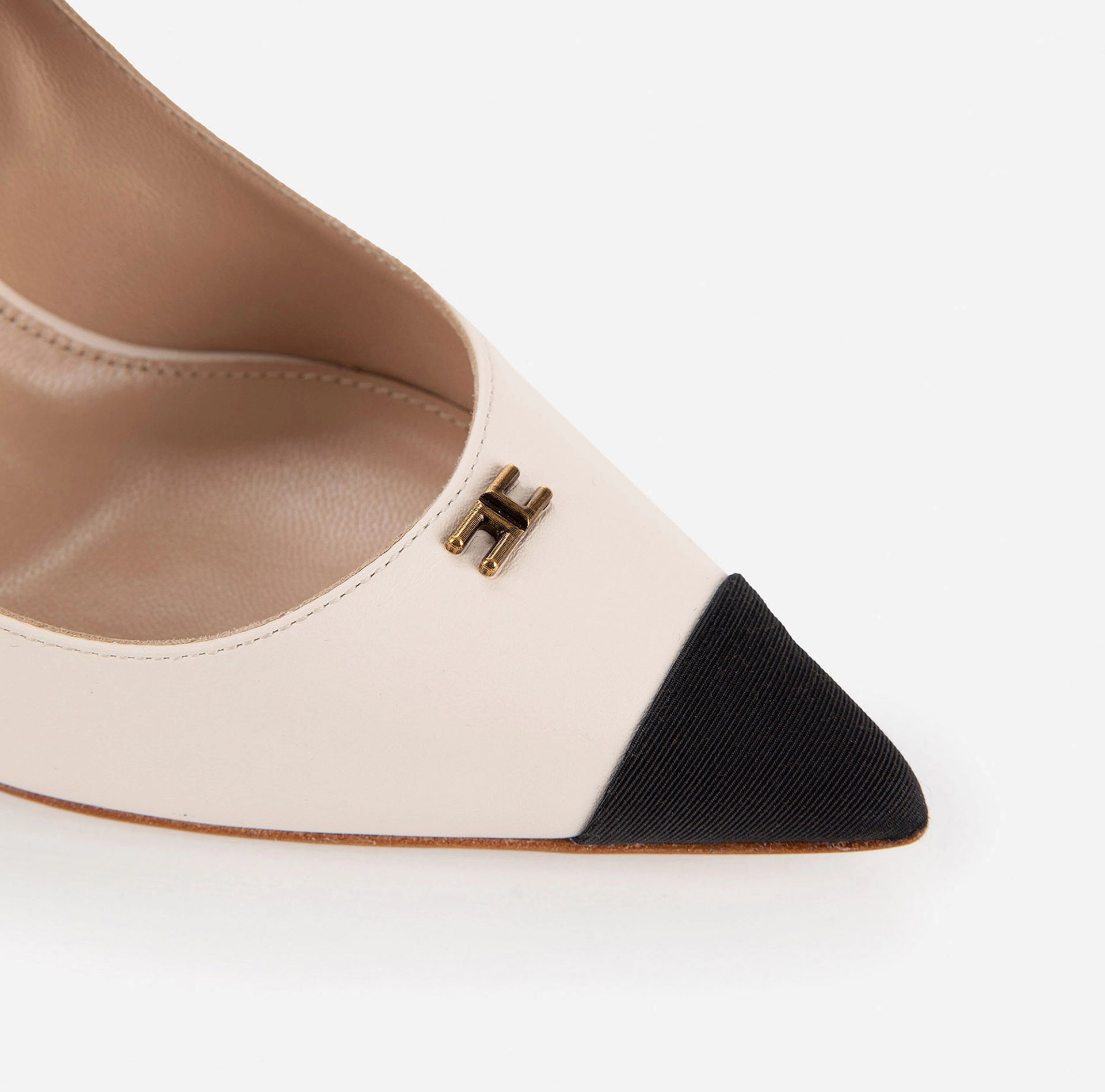 Pumps on gold plating sculptural heel | LAST PIECE: 40