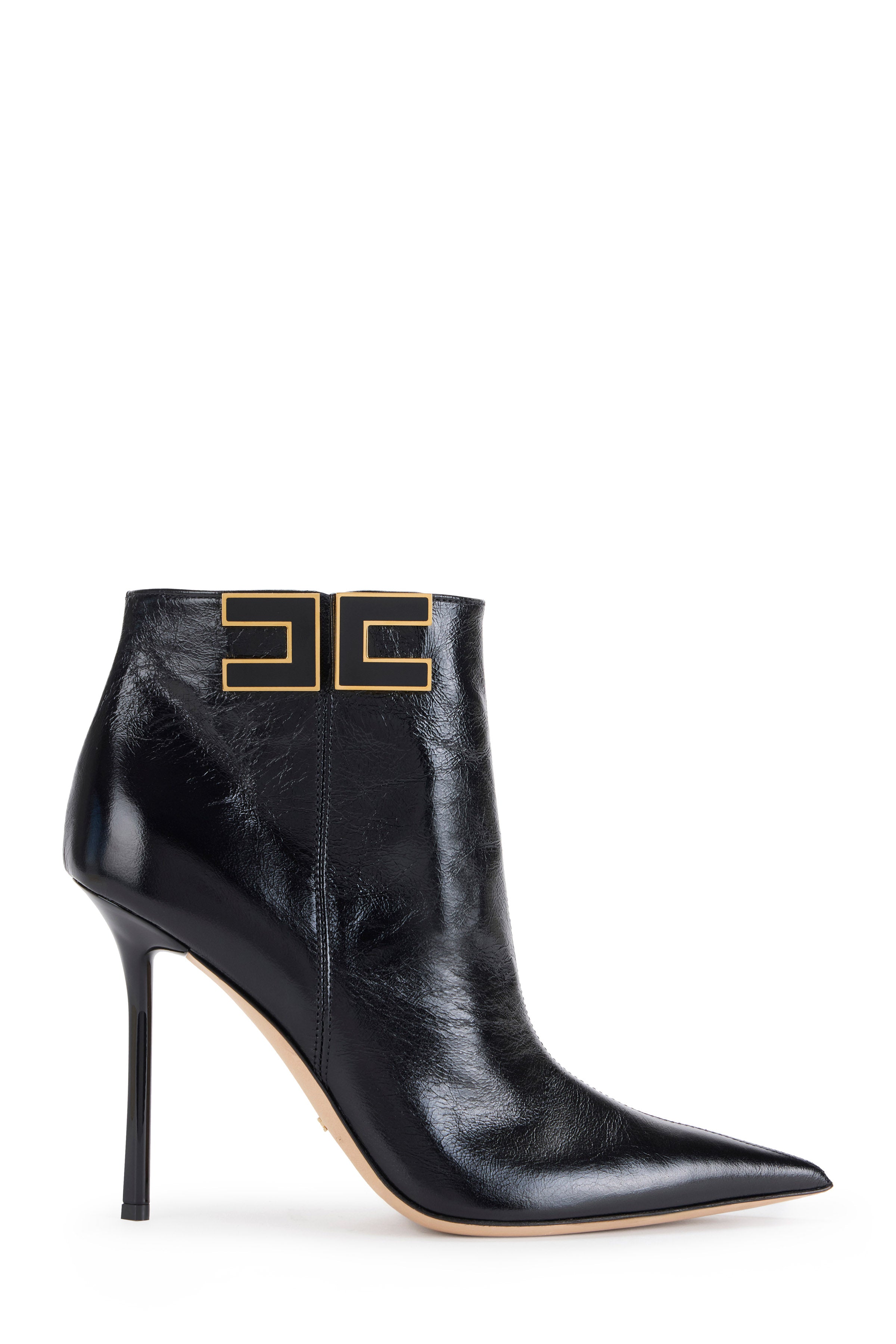 Leather boots with logo detail