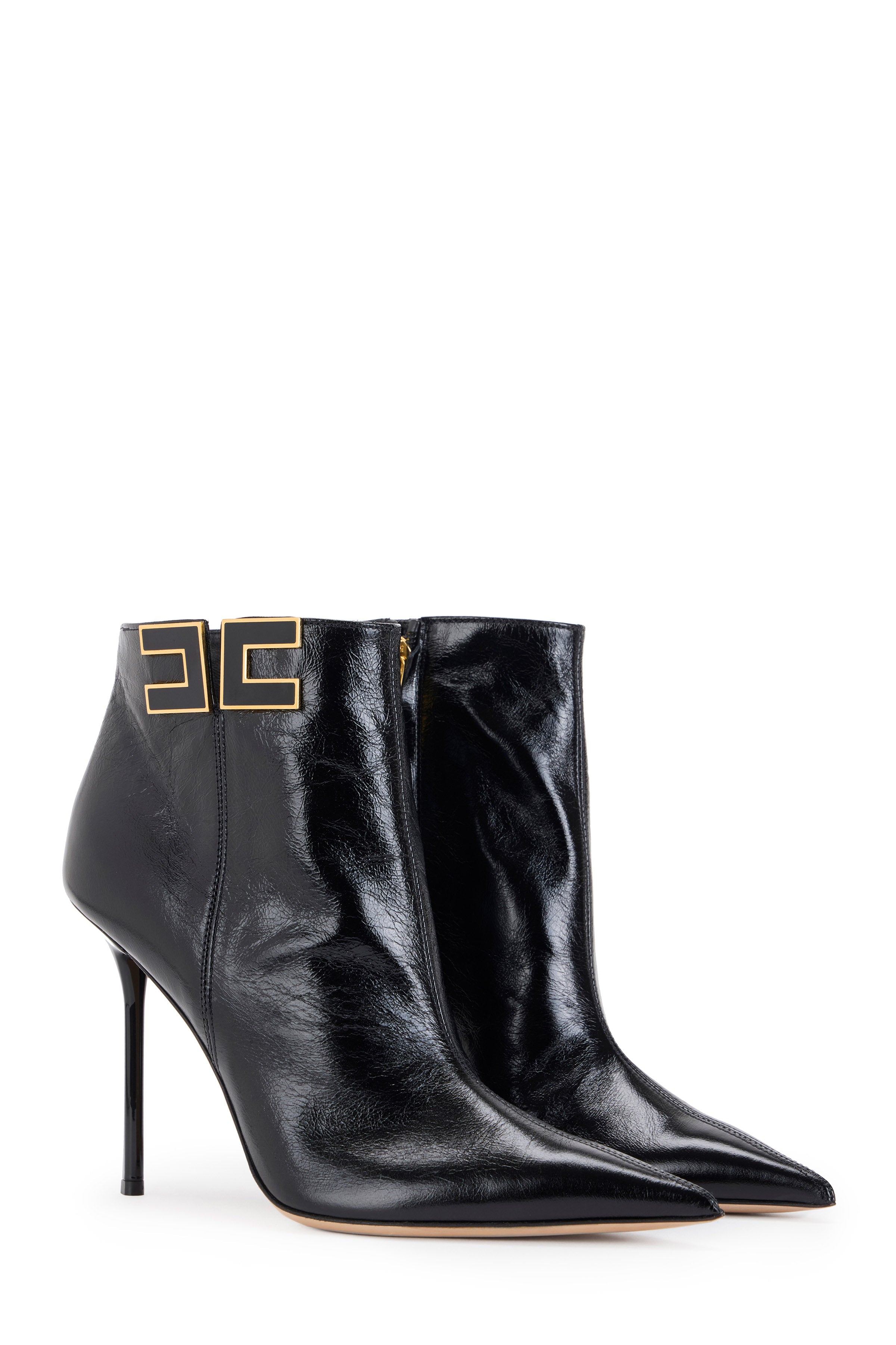 Leather boots with logo detail