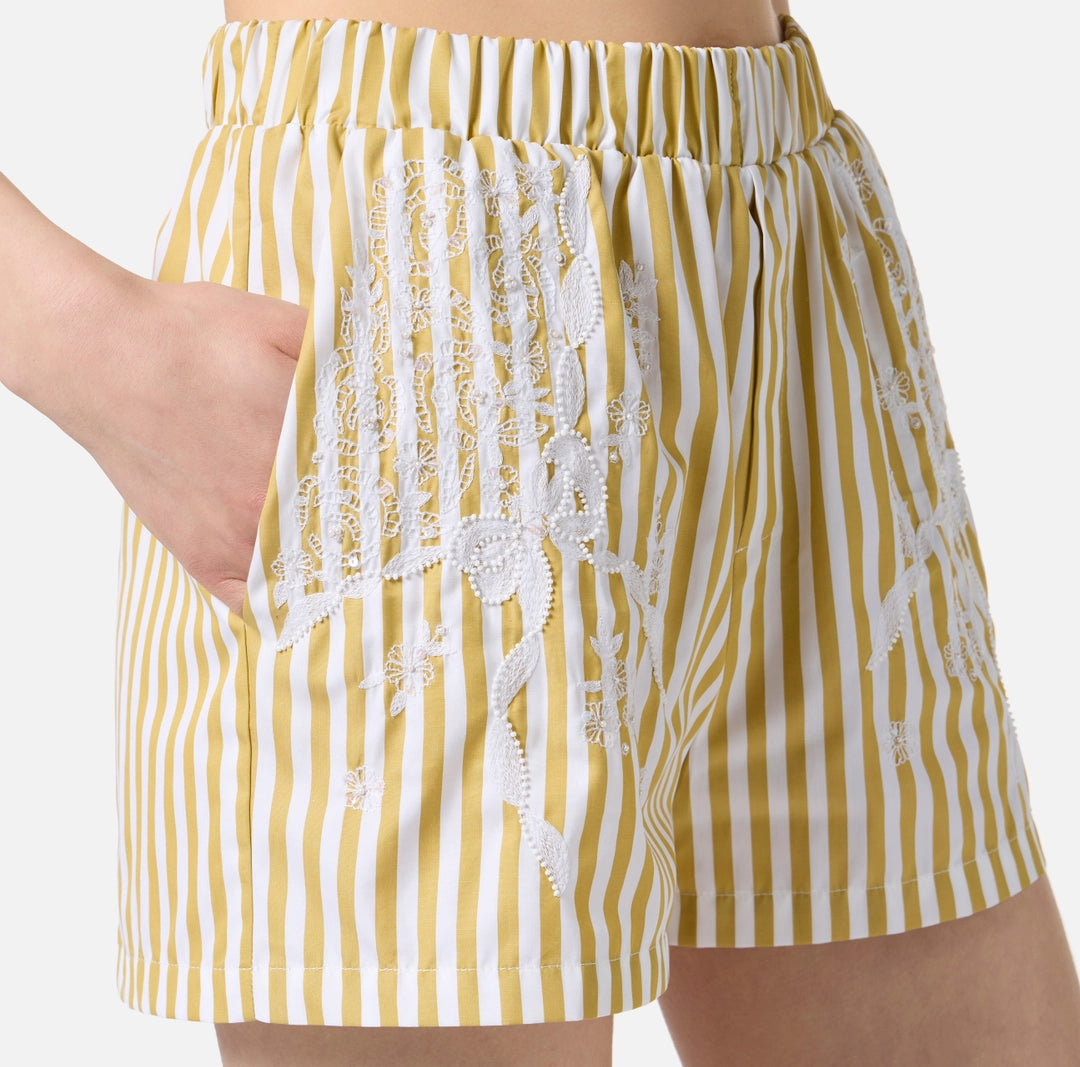 Cotton poplin shorts with embroideries