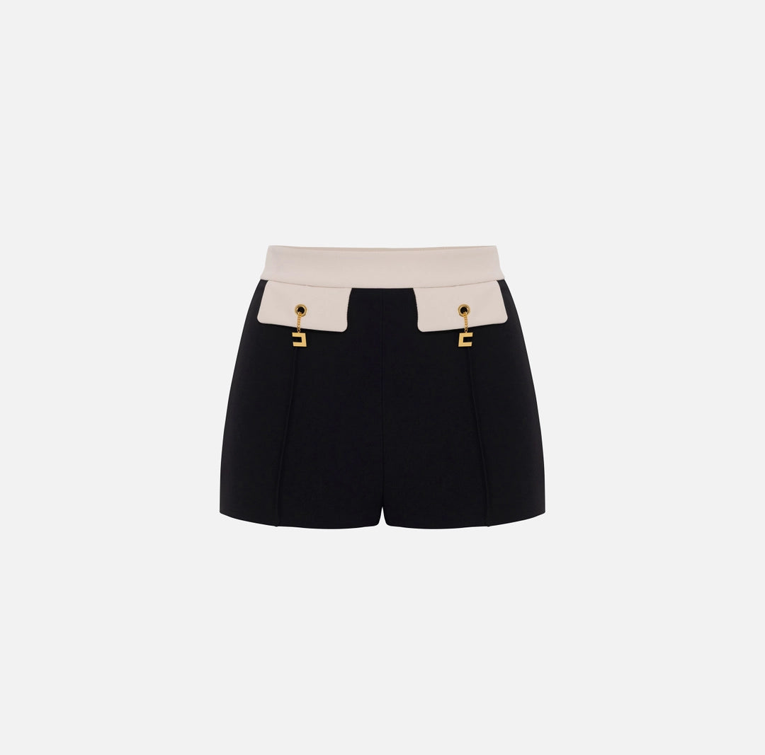 Colour-blocking shorts in double layer crêpe fabric