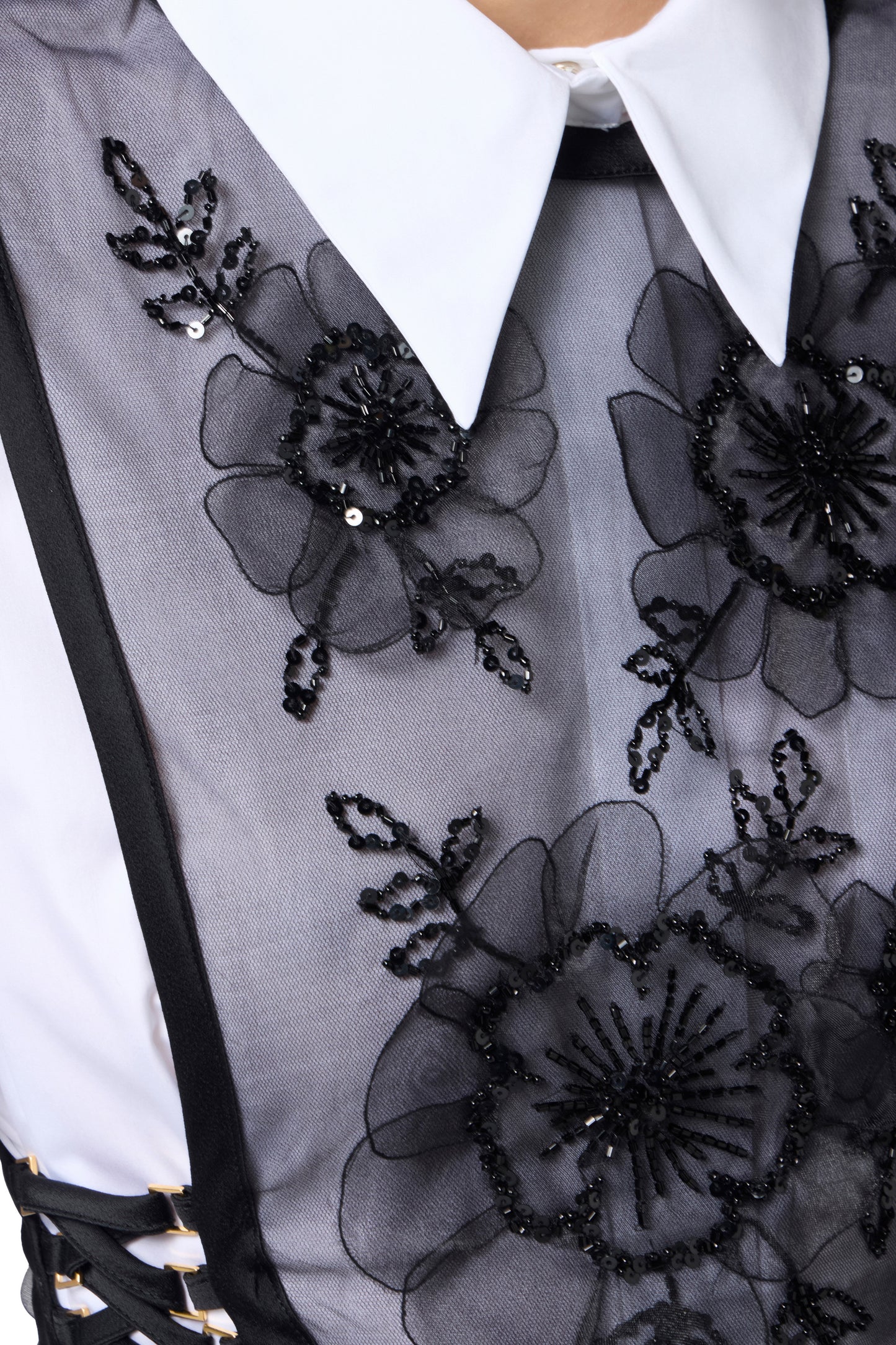 Top in organza fabric with floral embroideries