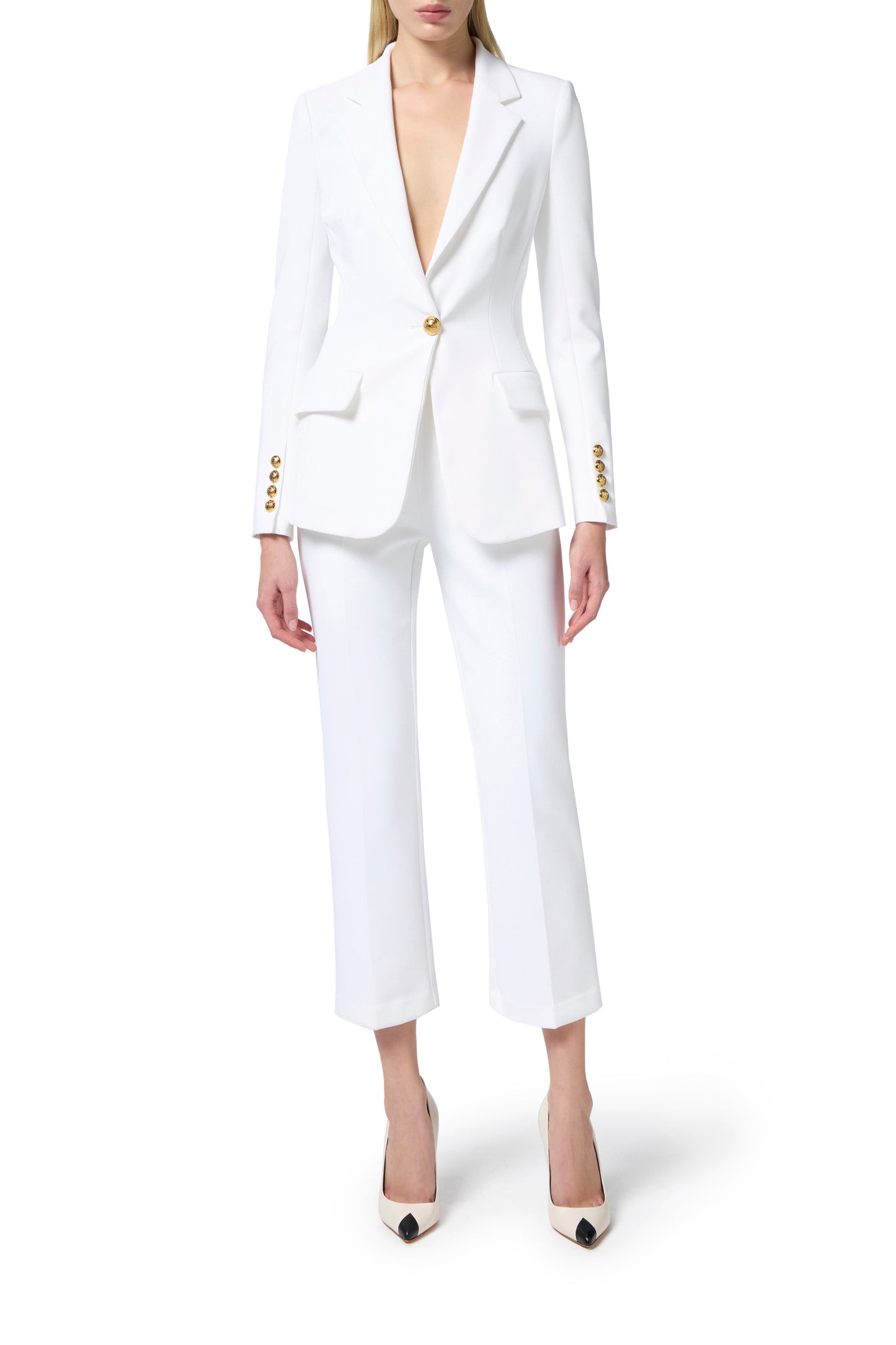 Single-breasted women’s suit in crêpe fabric